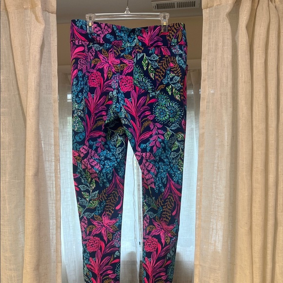 Lilly Pulitzer Vibrant Pink and Blue Leggings - Picture 4 of 8